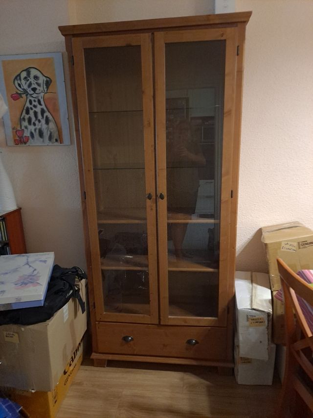 Mueble vitrina Ikea