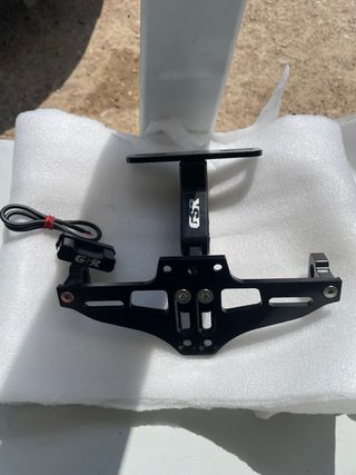 Portamatricula deportivo gsr 600