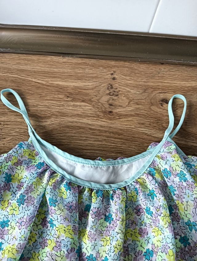 Lote 2 vestidos niñas 7-8 años.