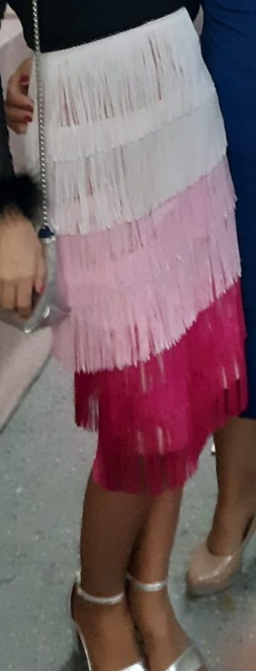 Falda flecos tricolor