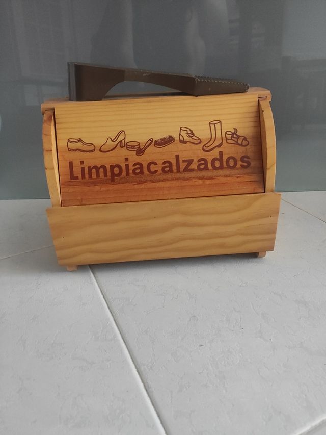 Caja Limpiacalzados