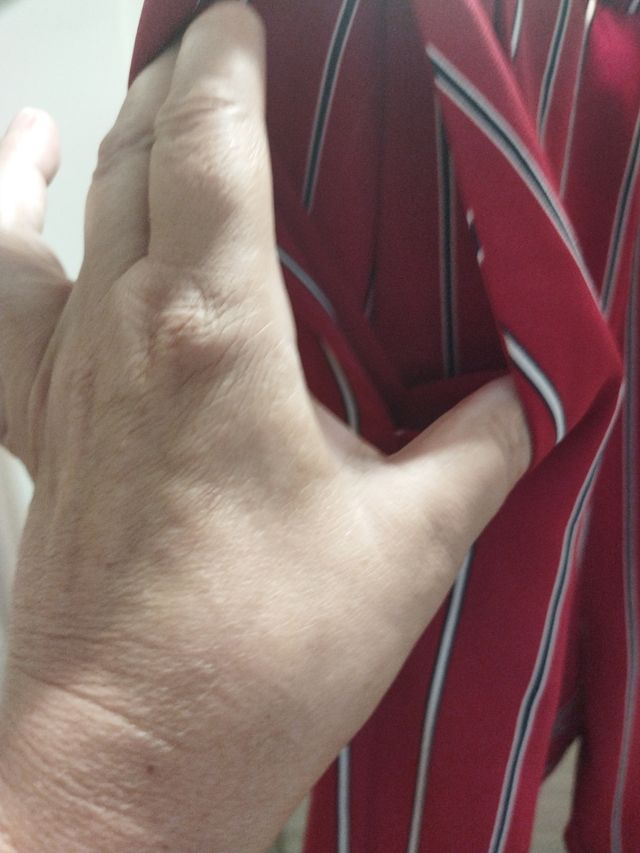 Pantalón d verano , rojo con goma 