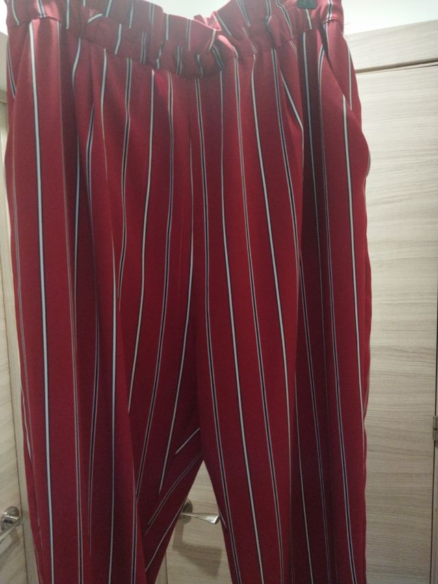 Pantalón d verano , rojo con goma 