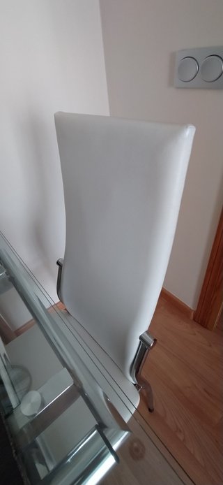 Mesa de salón en cristal extensible