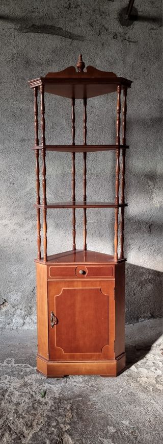 Muebles castaño, cómoda, mesillas, cabecero