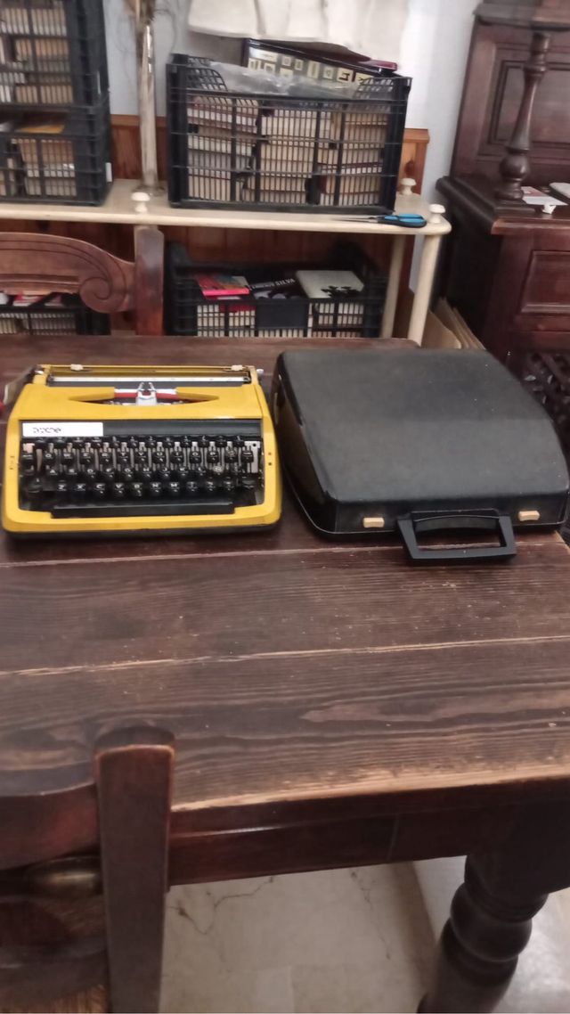 Máquina de escribir Brother Deluxe800