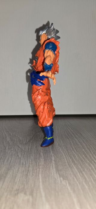Goku Ultra Instinto