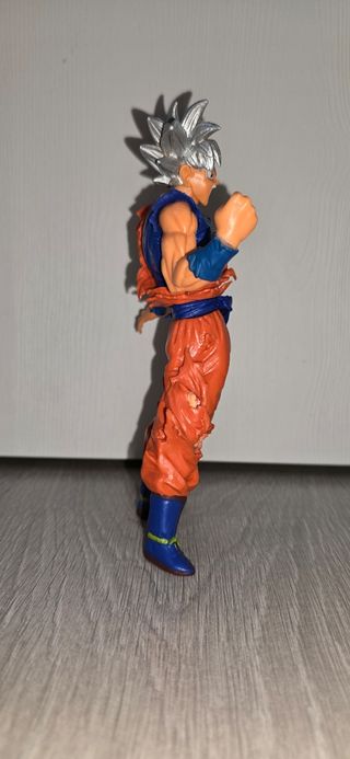 Goku Ultra Instinto