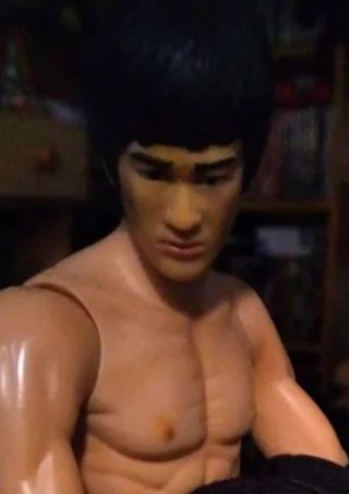 BRUCE LEE MAESTRO DE LAS ARTES MARCIALES