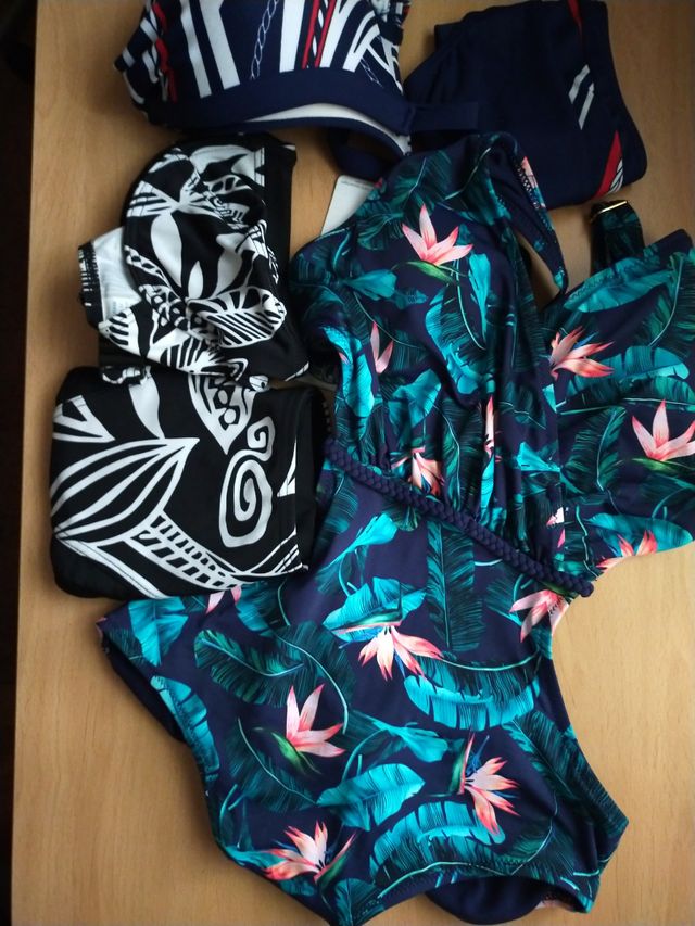 15e lote de 3 bikinis.