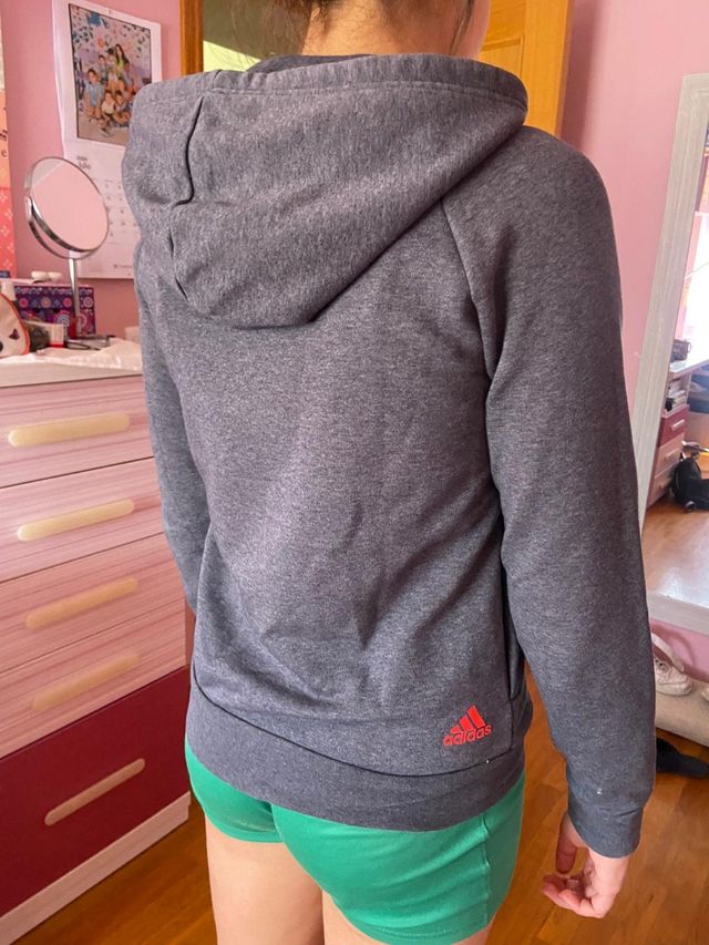 Sudadera con capucha marca Adidas talla S