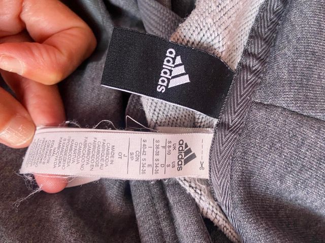 Sudadera con capucha marca Adidas talla S