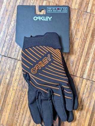 Oakley Guanti corti Drop In MTB 2.0