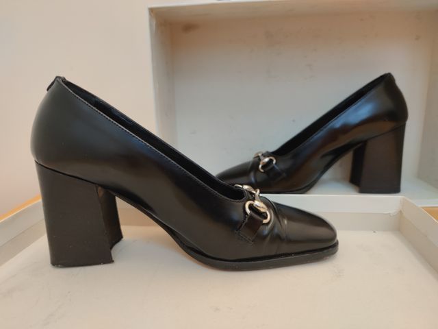 Scarpe nere in pelle 32