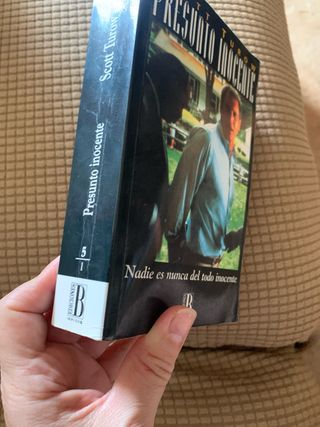 Lote 5 libros.  Novelas