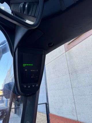 CARRETILLA ELEVADORA ELECTRICA LINDE.