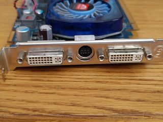 Tarjeta Gráfica SAPPHIRE HD3650 512M GDDR3