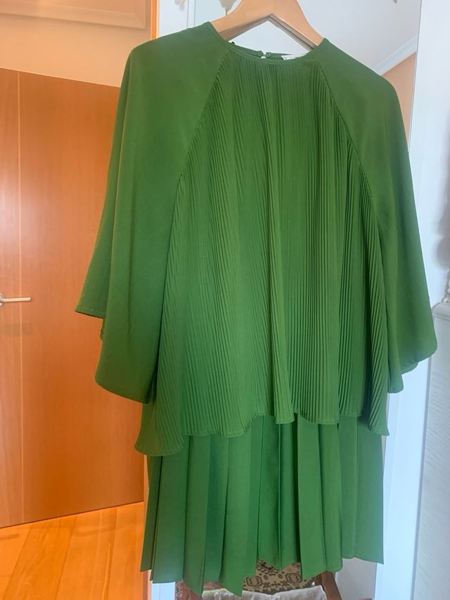 Conjunto Falda MANGO y blusa verde oscura L