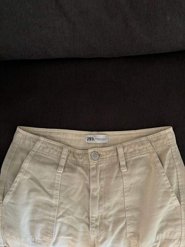 Pantalones cargo Zara