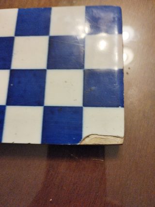 Antiguo azulejo 9,5x9,5x 1 cm aprox 