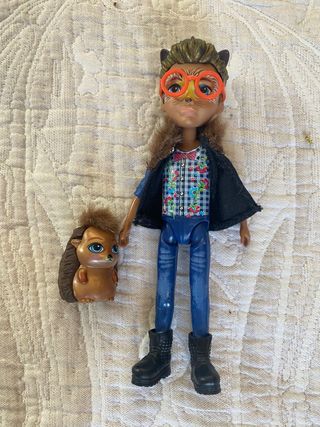 Muñeco Enchantimals con mascota