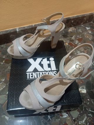 SE VENDE SANDALIAS DE VESTIR