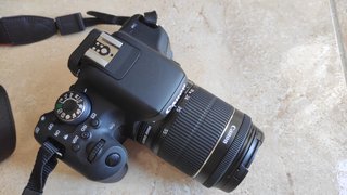 Canon EOS 750D + trípode y complementos