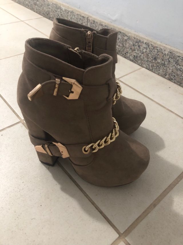 Stivaletti donna 37 scamosciati