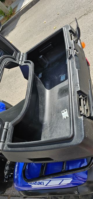 SUZUKI TWINPEAKS 700