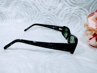Gafas sol montura negra y blanca. Runner by Ernest