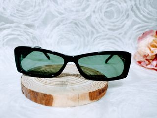 Gafas sol montura negra y blanca. Runner by Ernest