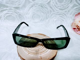 Gafas sol montura negra y blanca. Runner by Ernest
