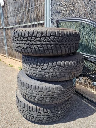 Ruedas 185/65/15 .