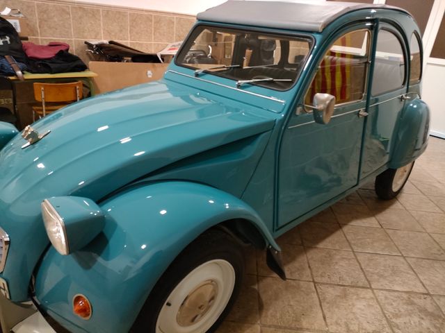 Citroen 2 CV  dos caballos