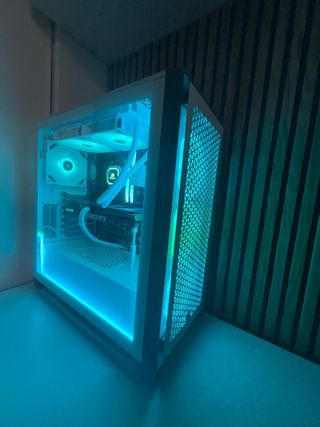 Ordenador gaming ryzen 5 7600x 4060ti 32 gb ram 