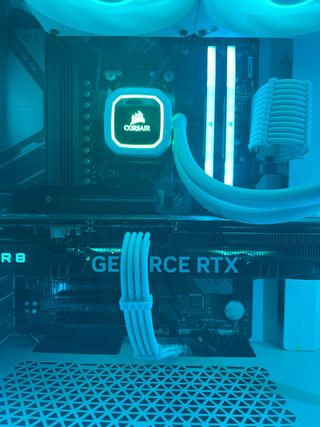 Ordenador gaming ryzen 5 7600x 4060ti 32 gb ram 