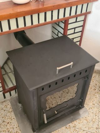 ESTUFA DE LEÑA CON HORNO