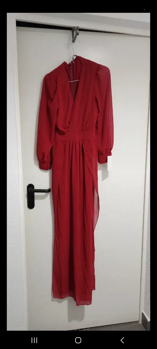 Red carpet dress/vestido alfombra roja burdeos