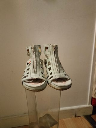 Sandalias a estrenar Art 37