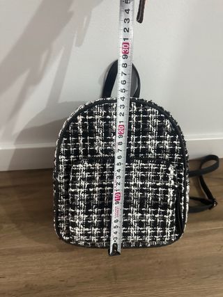 Mochila negra y blanco