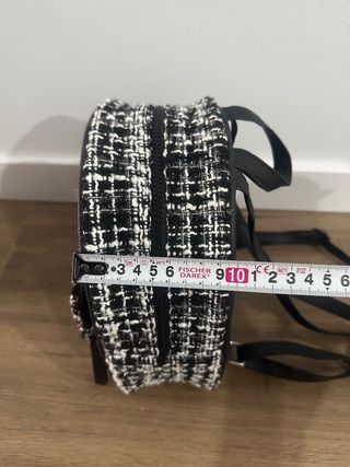Mochila negra y blanco