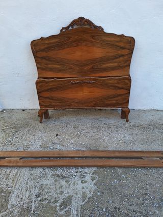 Cama antigua madera