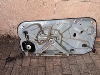 Elevalunas izquierdo Ford Focus mk2