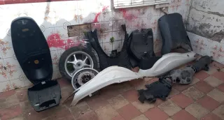 Honda PS Cacha laterales 30 euros todo el lote 150
