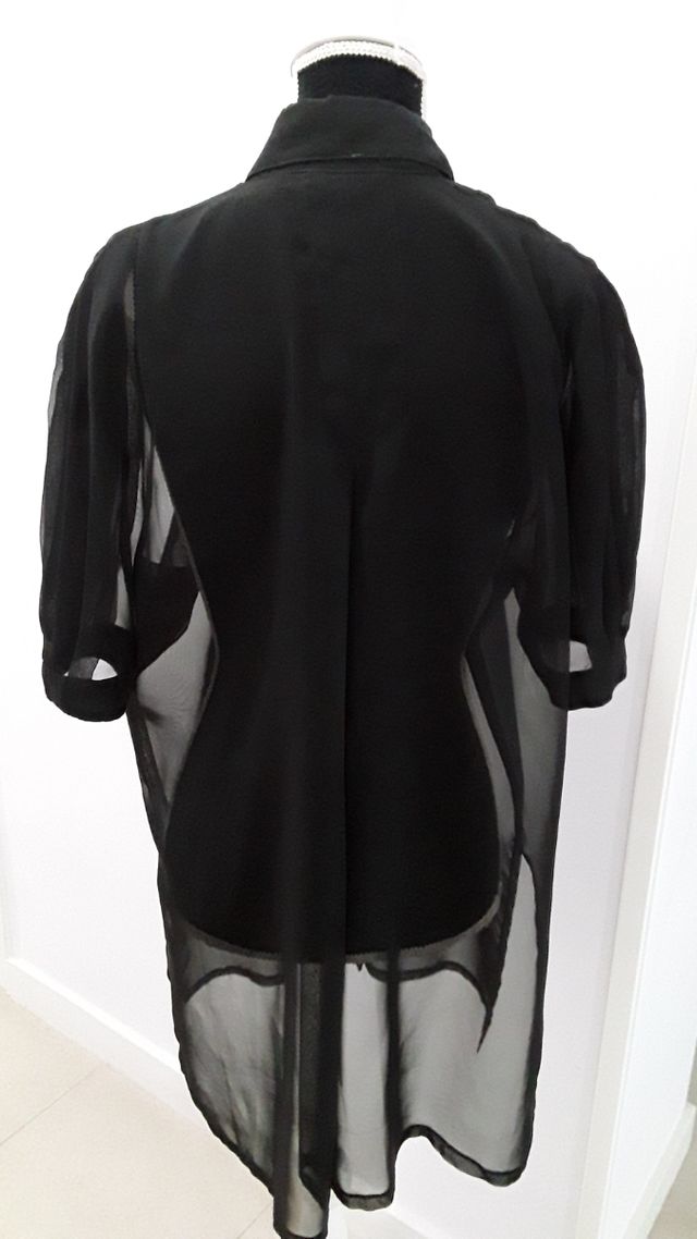 Camisa negra transparente