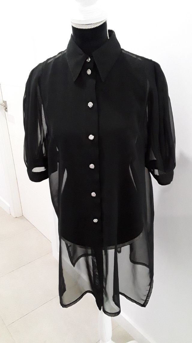 Camisa negra transparente