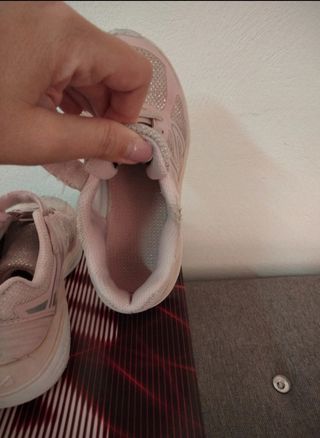 Tenis Fila niña. Talla 29.