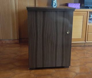 Maquina de coser antigua. Nunca usada.