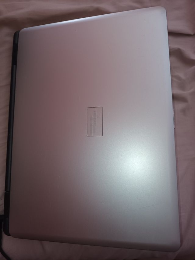Portátil fujitsu amilo pi 1536