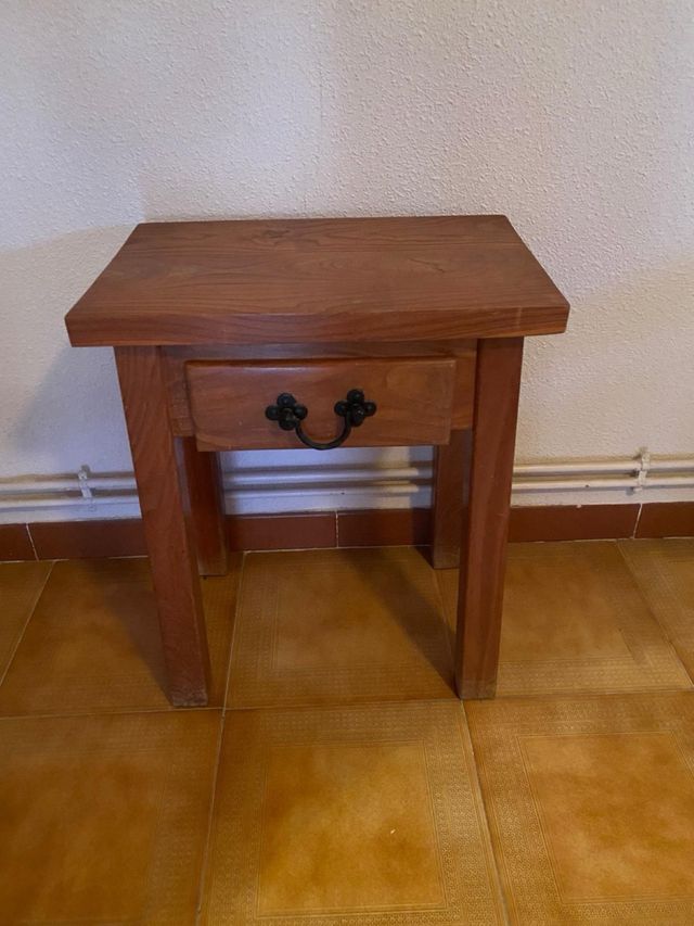 Comodino castigliano